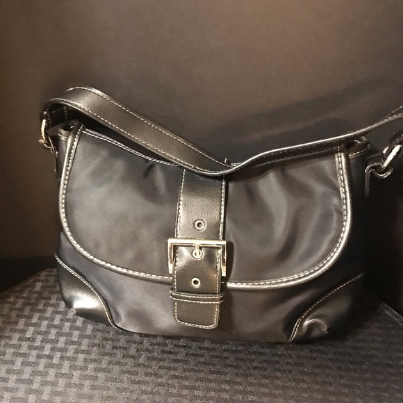 Purse - Picture 1 of 5